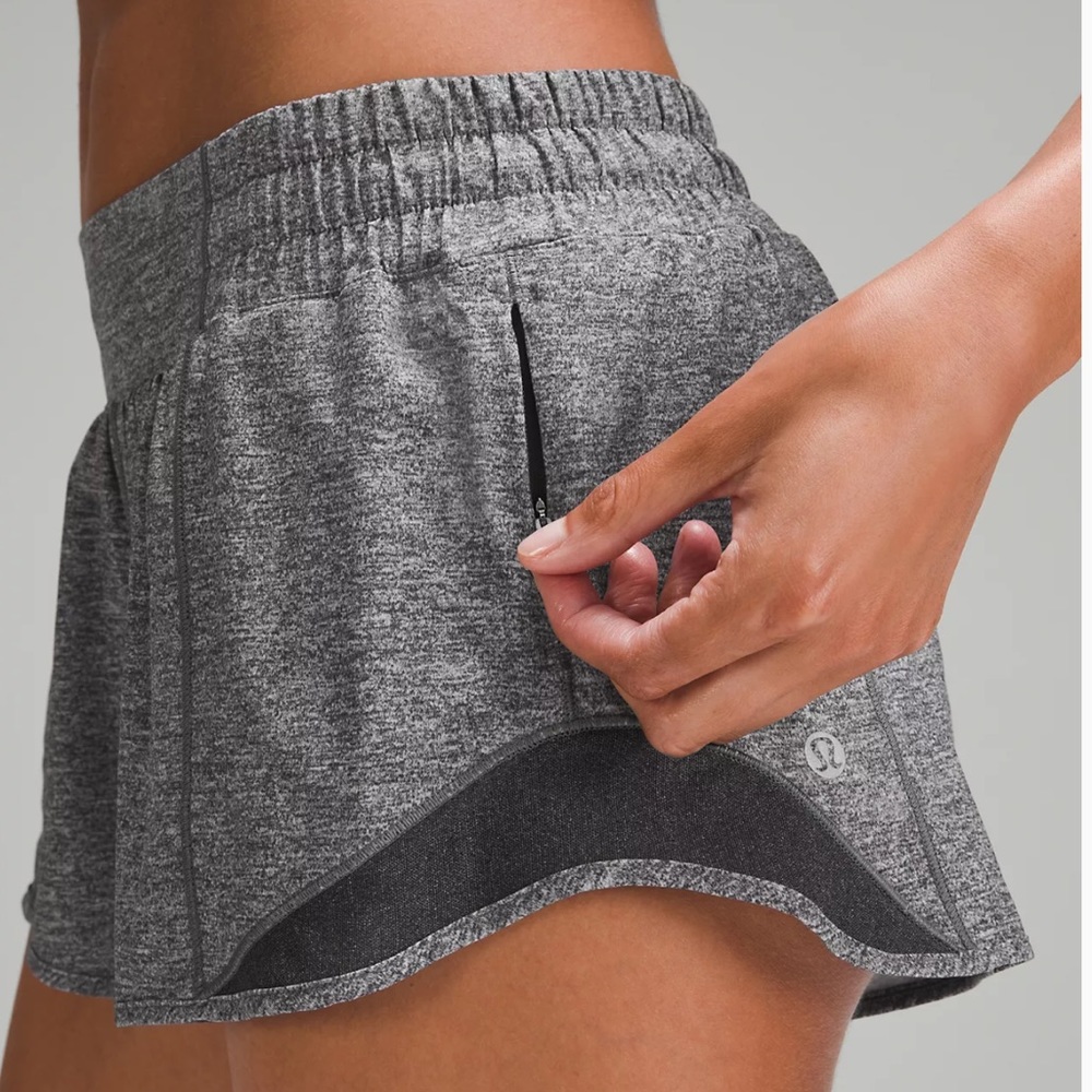 Lululemon hotty hot shorts 2.5